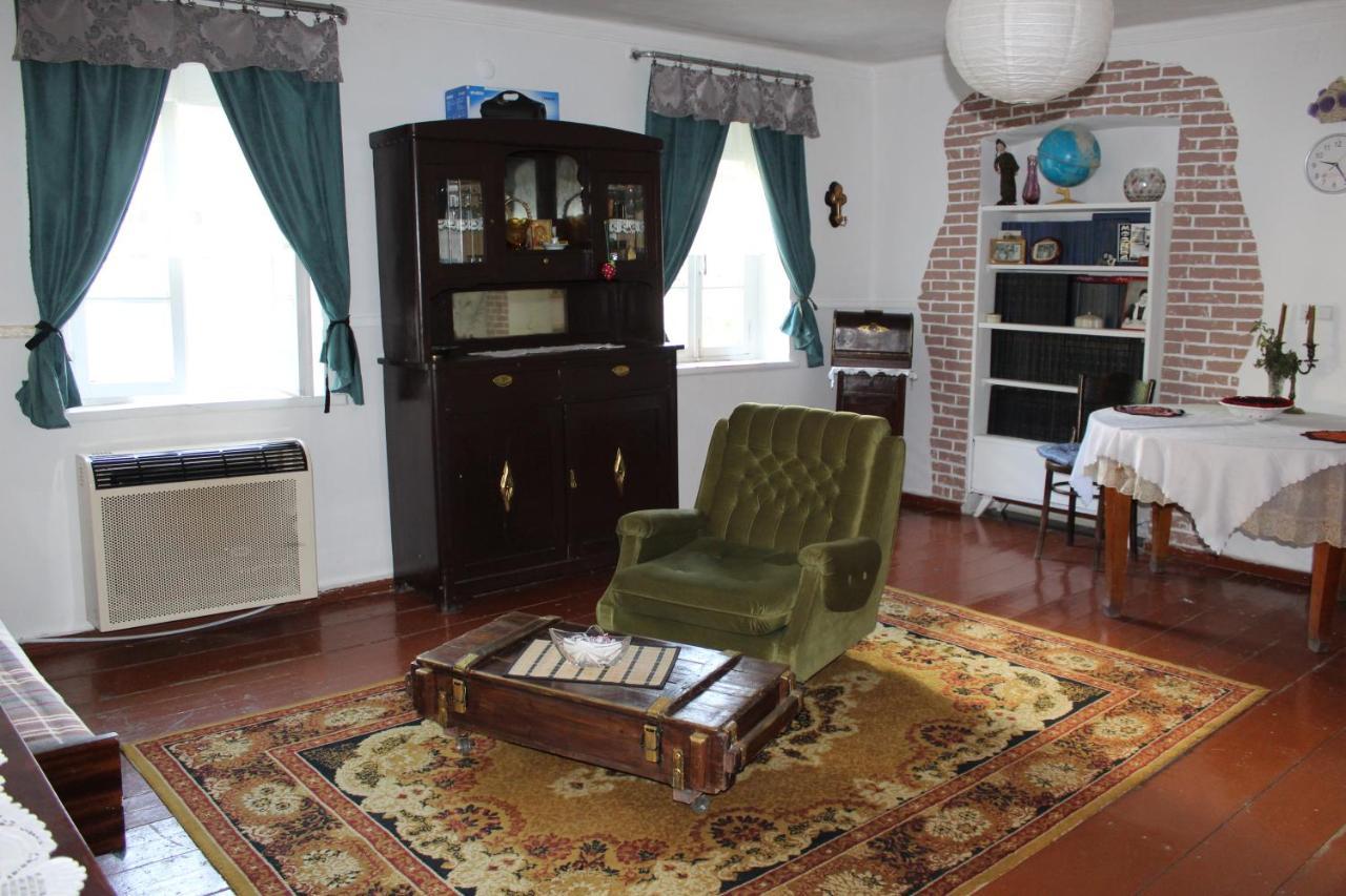 Guest House Meri Poppins Dedoplis Tskaro Bagian luar foto